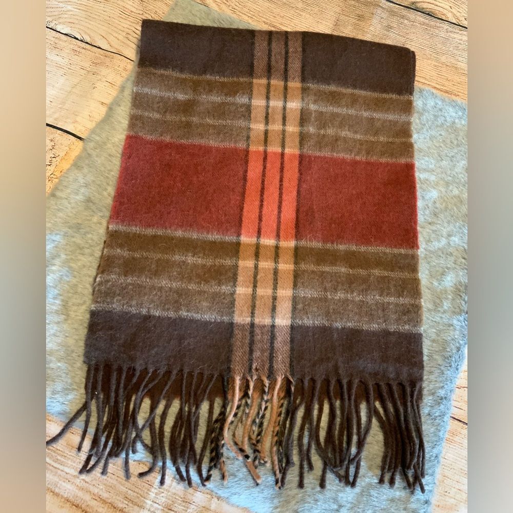 Jeffrey Banks 100% Wool Plaid Fringe Scarf